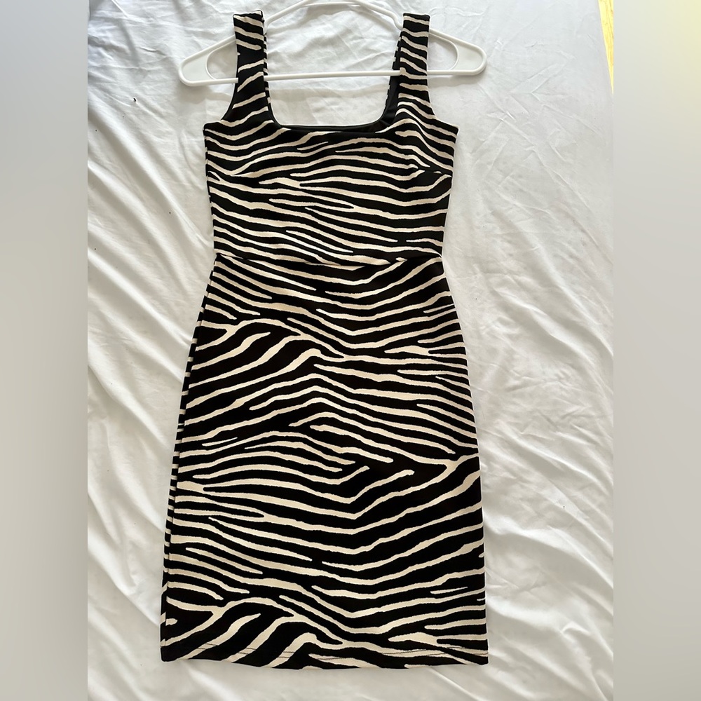 H&M printed dress, Brand New